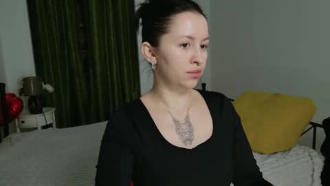 Snapshot of vaolietkat chatting on 3, 4, 2026 vaolietkat online show from 3, 4, 2026