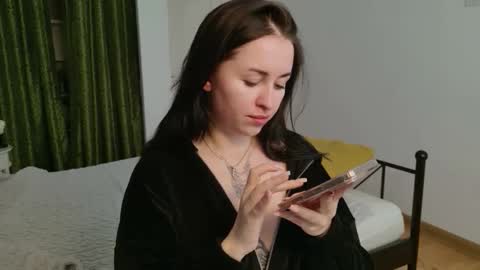 Snapshot of vaolietkat chatting on 28, 4, 2026 vaolietkat online show from 28, 4, 2026