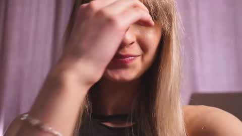 Heeeeey Im Hanna the art of tease  online show from 22, 2, 2025