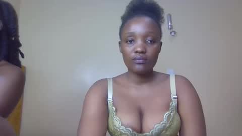 Snapshot of vee_bby chatting on 7, 5, 2026 VELMA online show from 7, 5, 2026
