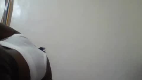 Snapshot of vee_tommy chatting on 7, 7, 2026 Vee tommy online show from 7, 7, 2026