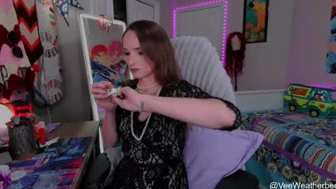 Snapshot of veeweatherbee chatting on 16, 5, 2026 Violet Weatherbee online show from 16, 5, 2026