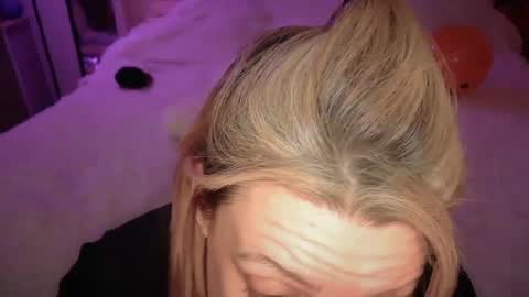 Snapshot of vegas_danielle chatting on 14, 10, 2025 Vegas Dani online show from 14, 10, 2025