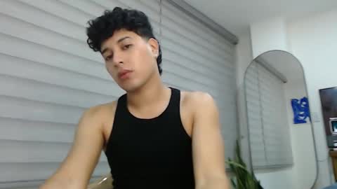 Snapshot of velascosexyboy chatting on 21, 10, 2025 velascosexyboy online show from 21, 10, 2025