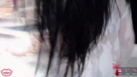 Snapshot of velerywow chatting on 12, 9, 2025 VeleryWOW online show from 12, 9, 2025