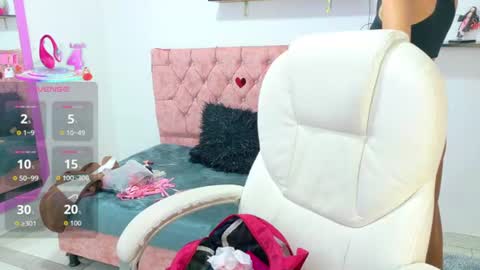 Snapshot of velinahoneyy chatting on 17, 6, 2026 velinahoneyy online show from 17, 6, 2026