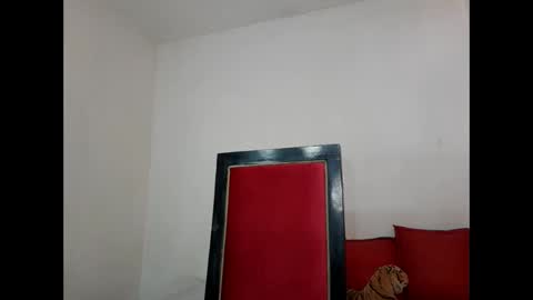 velk_hot1 online show from 26, 2, 2025