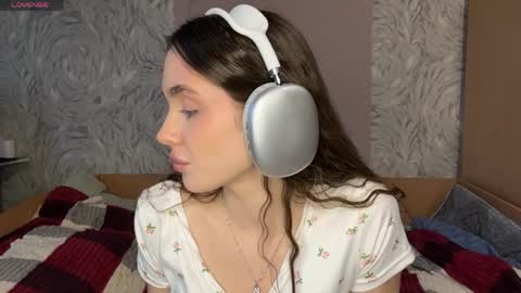 Snapshot of veluxe chatting on 3, 4, 2026 Nia online show from 3, 4, 2026