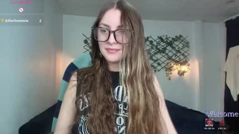 Snapshot of velvet__moon chatting on 5, 4, 2026 Sophi online show from 5, 4, 2026