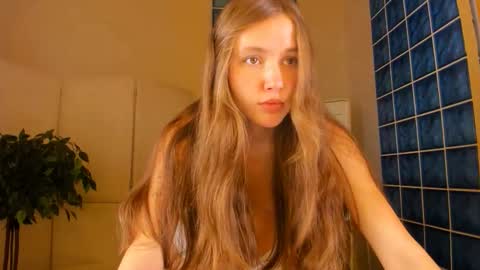 Snapshot of velvet_cherry chatting on 18, 10, 2025 velvet_cherry online show from 18, 10, 2025