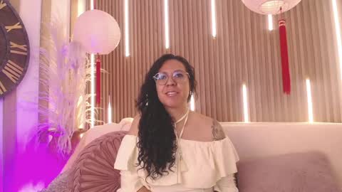 Snapshot of velvet_curly chatting on 14, 5, 2026 Emma Curly online show from 14, 5, 2026