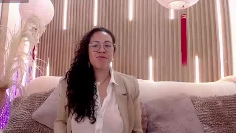 Snapshot of velvet_curly chatting on 22, 5, 2026 Emma Curly online show from 22, 5, 2026