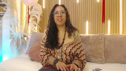 Snapshot of velvet_curly chatting on 30, 5, 2026 Emma Curly online show from 30, 5, 2026