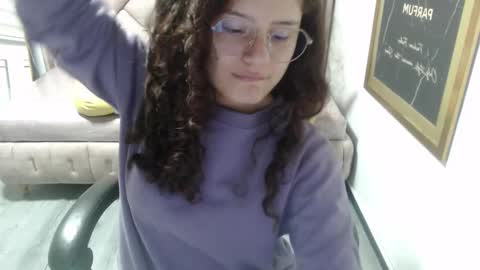 velvet_moon_v online show from 25, 11, 2025