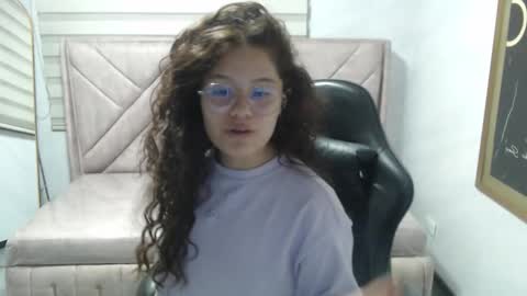 velvet_moon_v online show from 10, 2, 2026