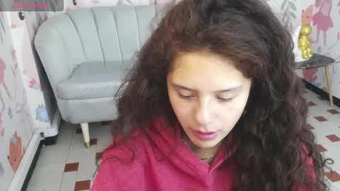 velvet_moon_v online show from 31, 3, 2026