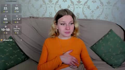 velvet_peach_ online show from 12, 9, 2025