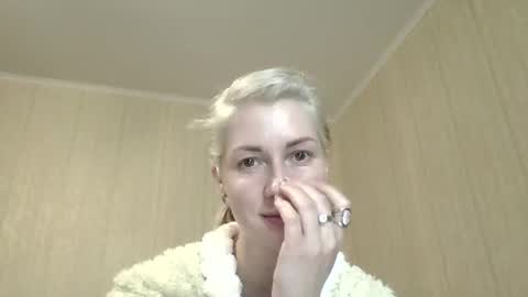Velvet Pearl online show from 11, 7, 2026