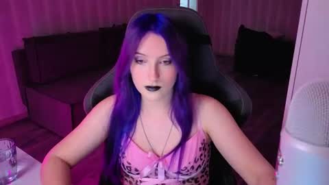 Snapshot of velvet_siren chatting on 22, 7, 2026 Violet online show from 22, 7, 2026