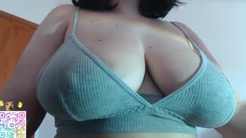 Snapshot of velvetcrystal chatting on 9, 7, 2026 Crystal PVT OPEN online show from 9, 7, 2026