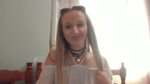 Snapshot of velvetintuition chatting on 25, 4, 2026 velvetintuition online show from 25, 4, 2026