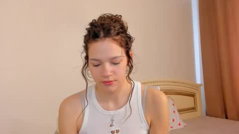 Snapshot of velvetrisque chatting on 14, 4, 2026 Kelly online show from 14, 4, 2026