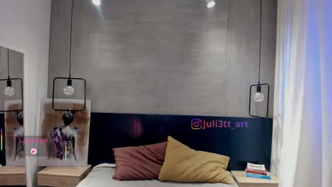 velvettease_ online show from 11, 3, 2026