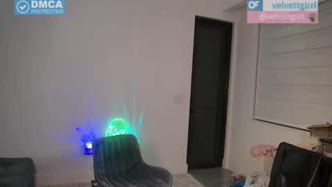 VelvetTGirl online show from 25, 5, 2026