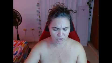 Snapshot of venecasexy44 chatting on 10, 9, 2025 venecasexy44 online show from 10, 9, 2025