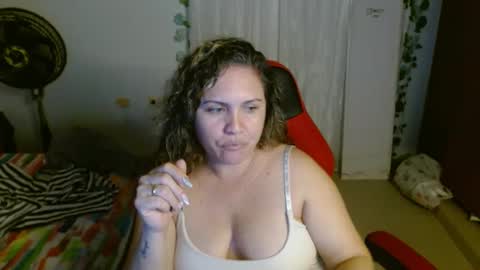 Snapshot of venecasexy44 chatting on 14, 9, 2025 venecasexy44 online show from 14, 9, 2025