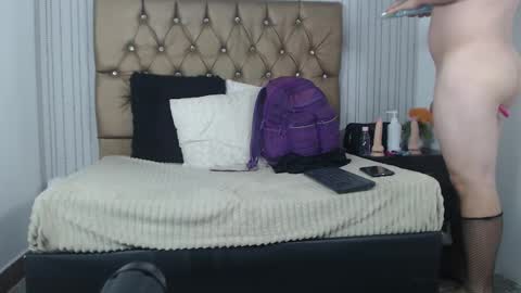 veneno hot online show from 25, 1, 2025