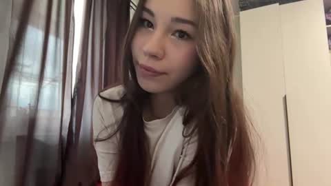 Snapshot of venessasatterwhite chatting on 27, 6, 2026 Milla online show from 27, 6, 2026