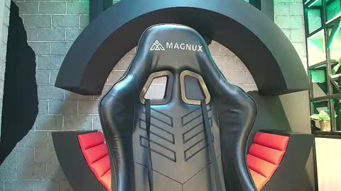 Snapshot of venomdoll_ chatting on 5, 1, 2026 VALERIA online show from 5, 1, 2026