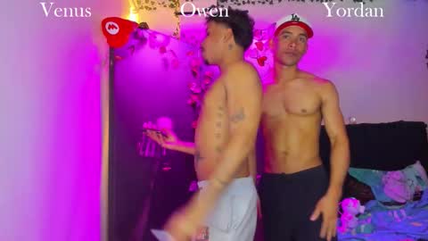 venus_boy2 online show from 18, 1, 2026