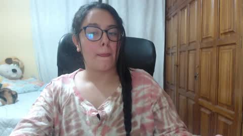 Snapshot of venus_cat_ chatting on 14, 4, 2026 Venus online show from 14, 4, 2026