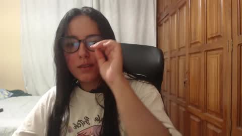 Snapshot of venus_cat_ chatting on 24, 4, 2026 Venus online show from 24, 4, 2026