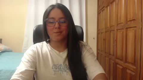Snapshot of venus_cat_ chatting on 29, 7, 2026 Venus online show from 29, 7, 2026