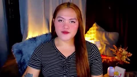 I am Colly Your mystery girl online show from 17, 11, 2025