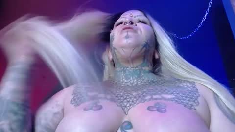 Snapshot of venus_rock chatting on 19, 9, 2025 Venus Ink online show from 19, 9, 2025