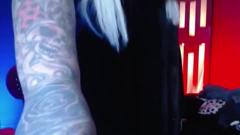 Snapshot of venus_rock chatting on 23, 10, 2025 Venus Ink online show from 23, 10, 2025