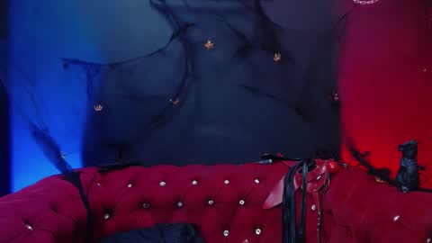 Snapshot of venus_rock chatting on 25, 10, 2025 Venus Ink online show from 25, 10, 2025