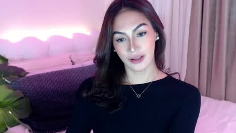 Venus Sunrise Bombshell online show from 25, 7, 2026