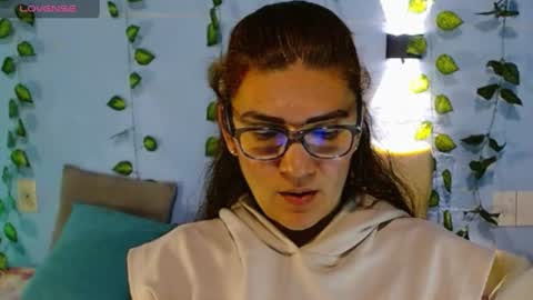 Snapshot of venus_swet chatting on 15, 6, 2026 Catalina online show from 15, 6, 2026