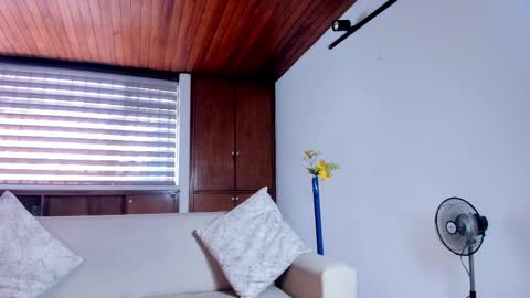 Snapshot of venuscooper_ chatting on 17, 1, 2026 Venus Cooper Everyday From 1400 to 2200 Col Time online show from 17, 1, 2026