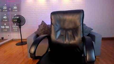 Snapshot of venuscooper_ chatting on 27, 2, 2026 Venus Cooper Everyday From 1400 to 2200 Col Time online show from 27, 2, 2026