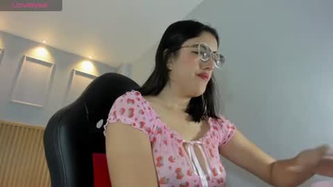 Snapshot of venusgreys1 chatting on 16, 6, 2026 VENUS online show from 16, 6, 2026