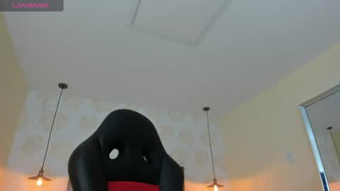 Snapshot of venusgreys1 chatting on 24, 6, 2026 VENUS online show from 24, 6, 2026
