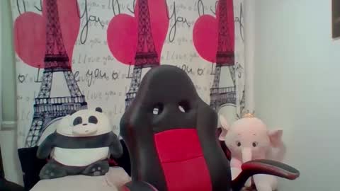 Snapshot of venusina07 chatting on 3, 4, 2026 VENUSINA07 online show from 3, 4, 2026