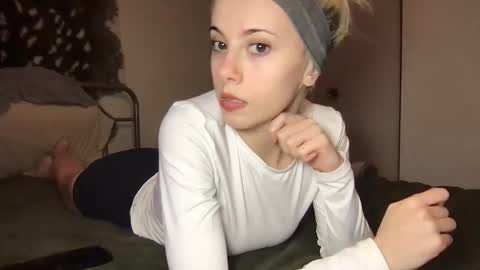 venustheflytrap online show from 24, 3, 2026