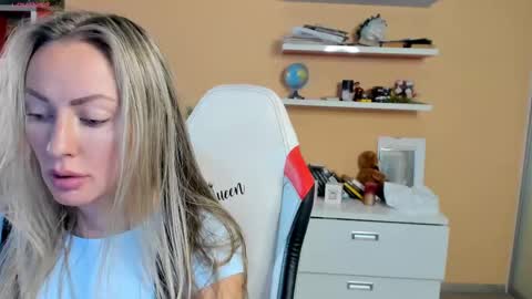 Snapshot of veola_new chatting on 23, 2, 2025 Violetta online show from 23, 2, 2025